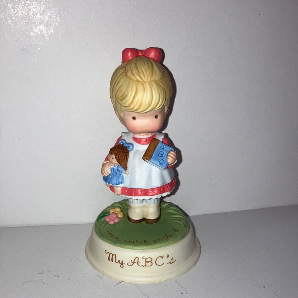 1986 Avon Porcelain Girl Figurine - My ABC's by Joan‎ Walsh Anglund Collection